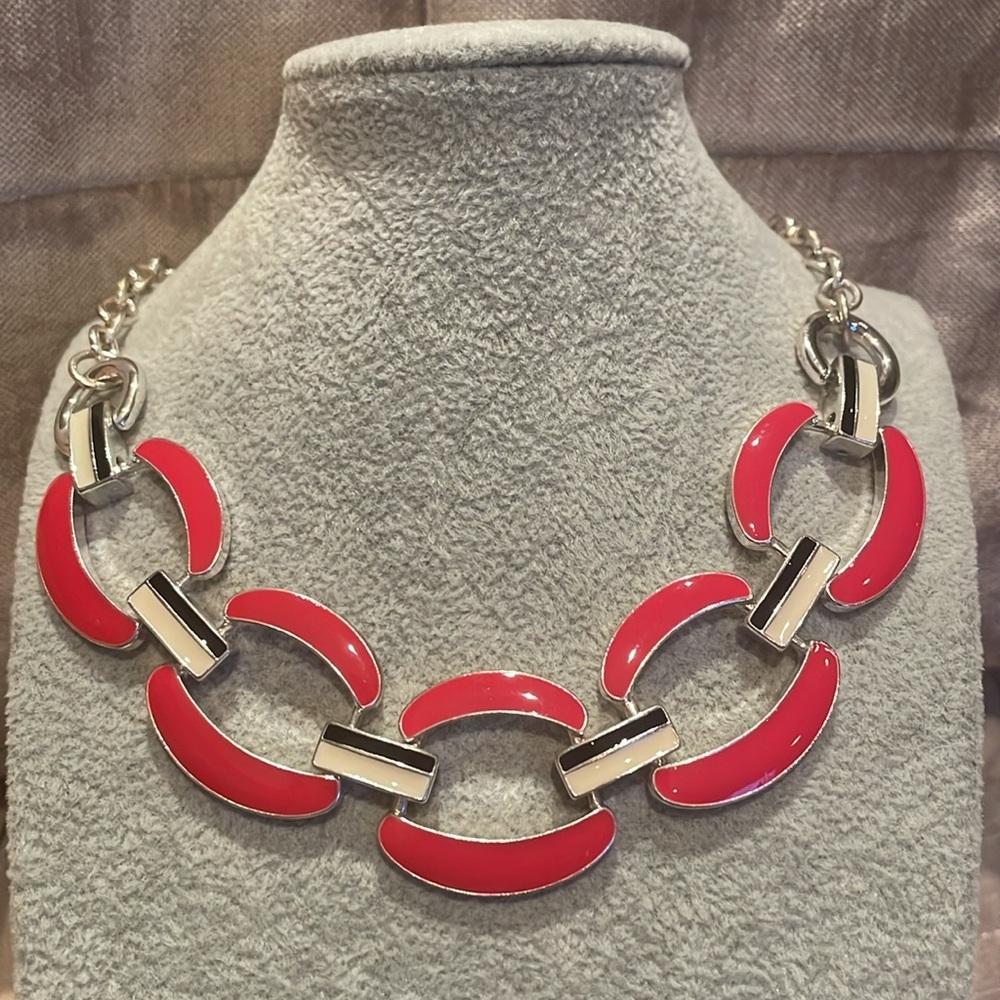Red Link Statement Necklace Black & White Long Links 18” - Picture 1 of 8